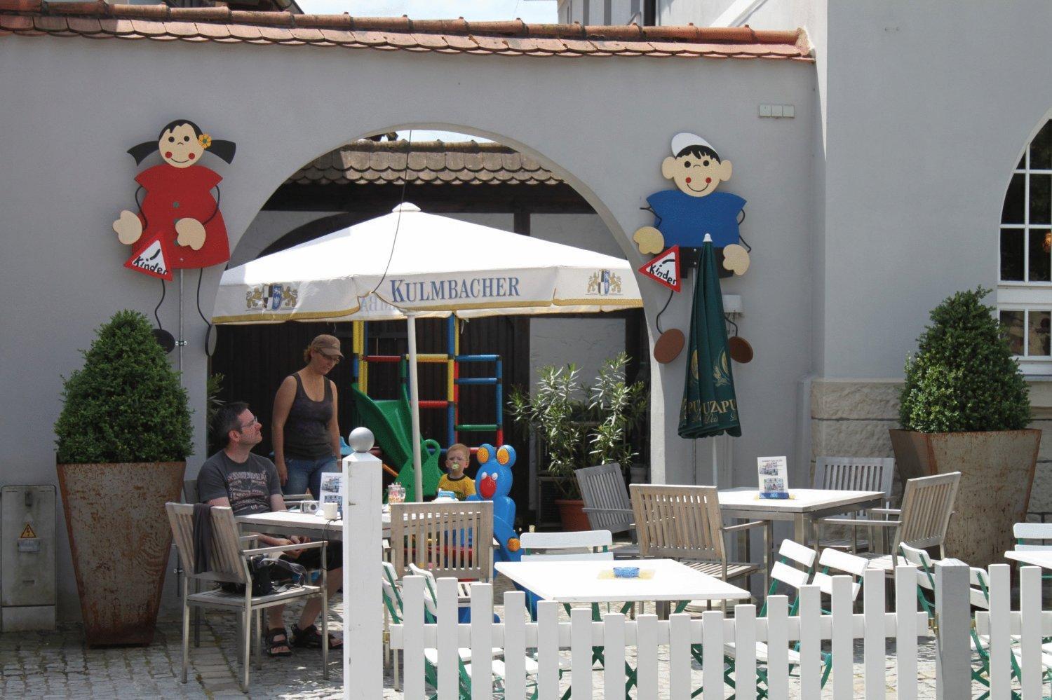 Hotel Gasthof Zum Storch Schlüsselfeld Екстериор снимка
